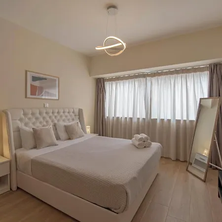 Amazing @ Aiolou Str. Apartment